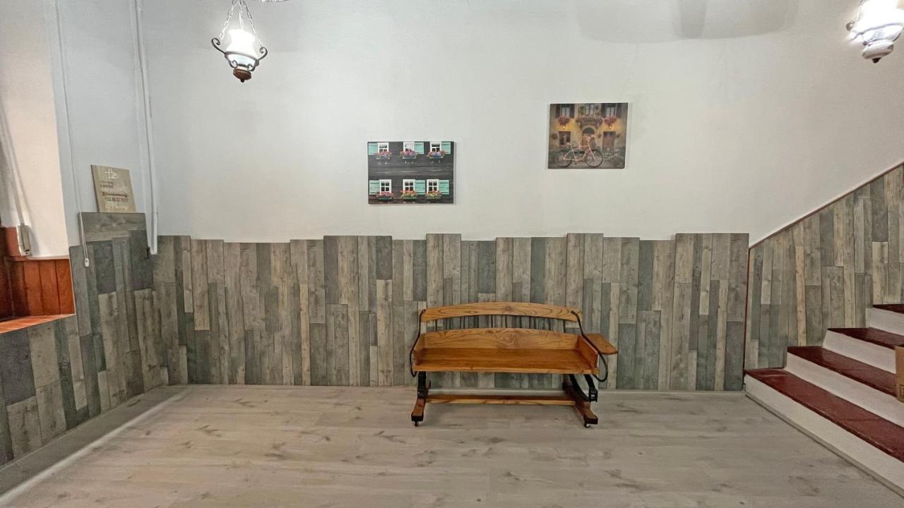 Hostal La Premsa Arenys de Mar Bagian luar foto