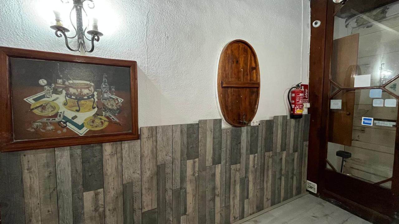 Hostal La Premsa Arenys de Mar Bagian luar foto