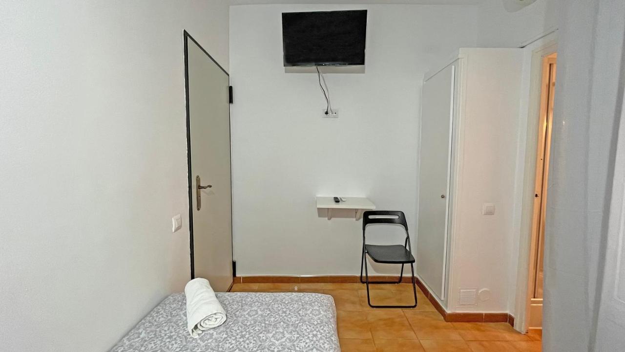 Hostal La Premsa Arenys de Mar Bagian luar foto