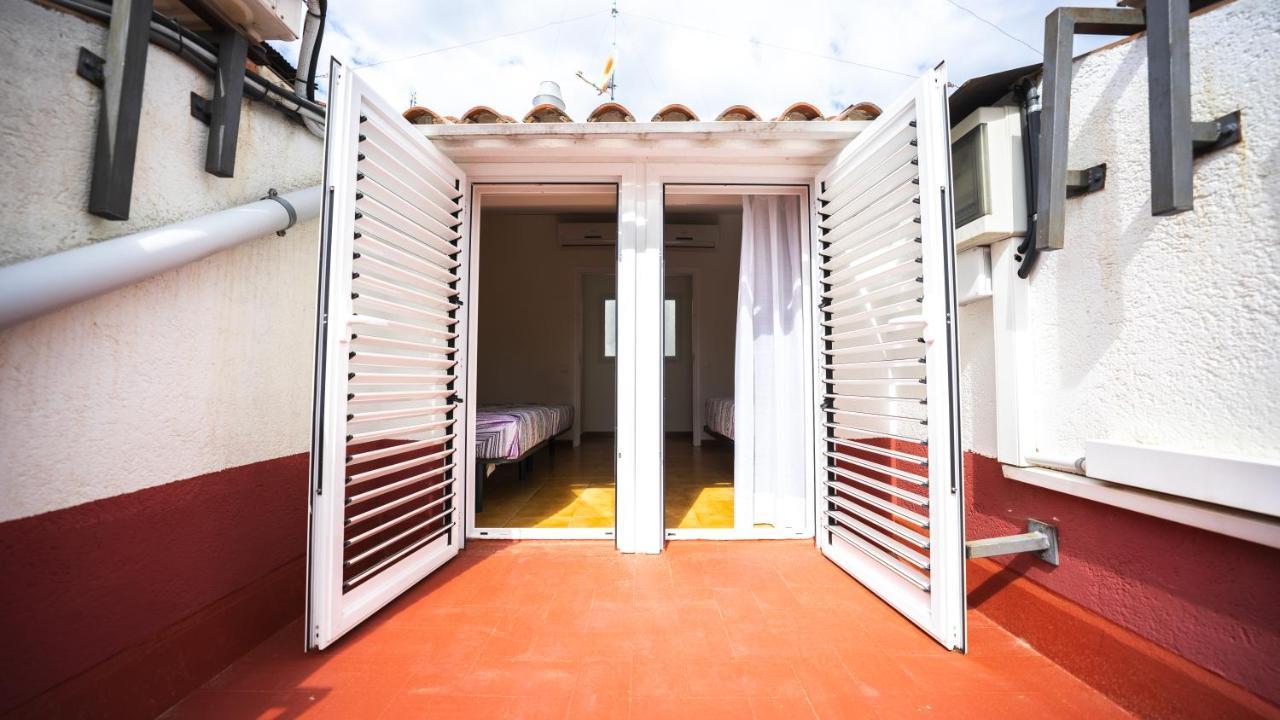 Hostal La Premsa Arenys de Mar Bagian luar foto